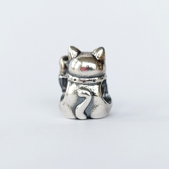 Pandors Sterling Silver Lucky Cat Charm with Pink Enamel Heart - Picture 5 of 6